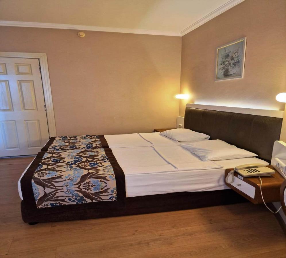 Otel Azak 3*