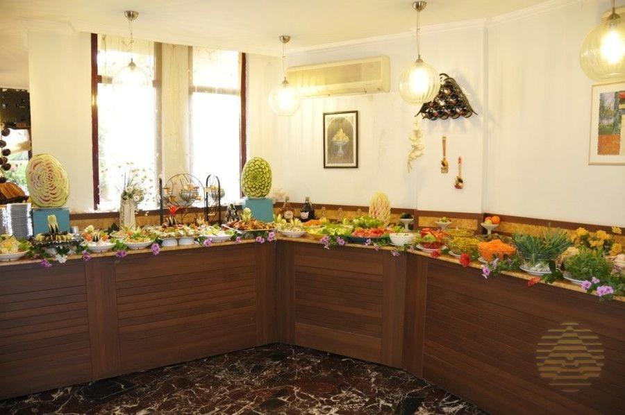 Azak Otel